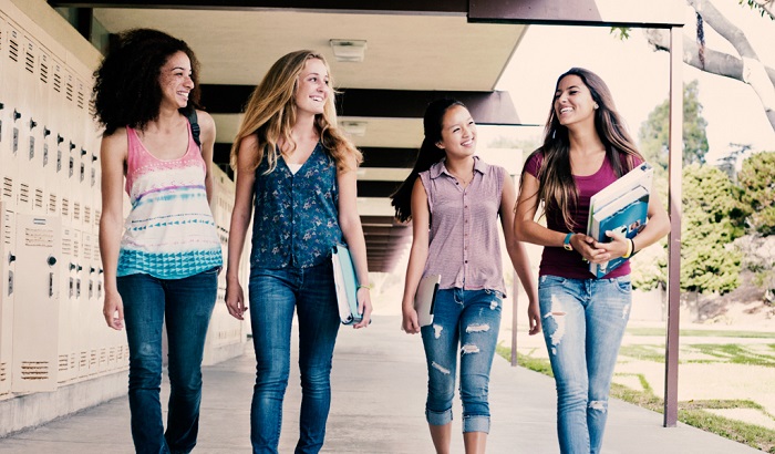 How to Find the Best Places for Making Friends in College?